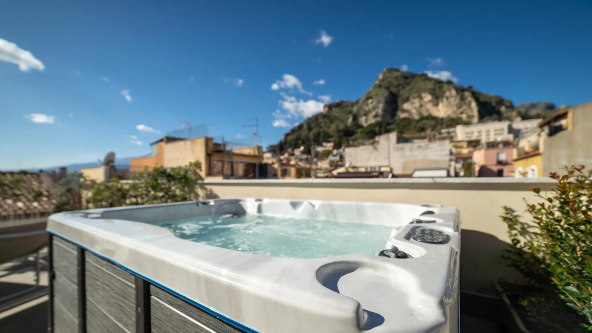 Taoetna Guest House, Taormina Italien